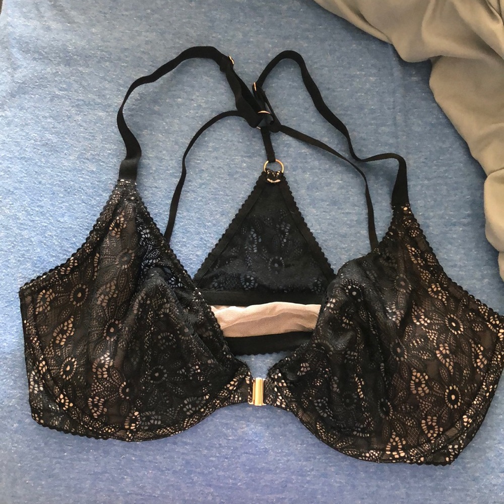 Victoria very sexy laced bra ❤️⁉️✅⁉️❤️